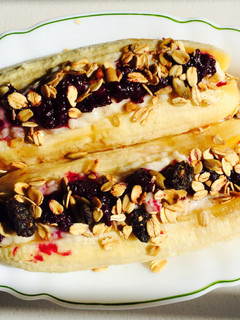 A picture of Banana Split Oats and Jamun.