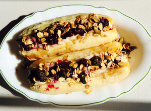 A picture of Banana Split Oats and Jamun.