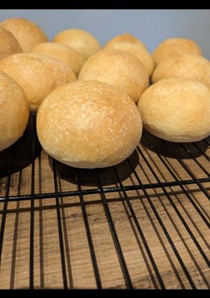 A picture of Mennonite Buns.