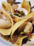Conchiglie con lenticchie e vongole piccanti