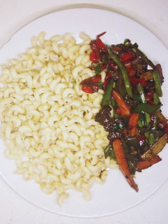 A picture of Macaroni and beef stir fry sauce.