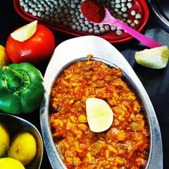 A picture of Dry peas curry.