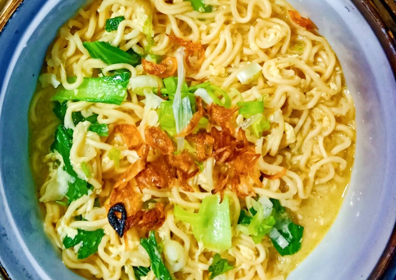 Mie Kuah godok telur