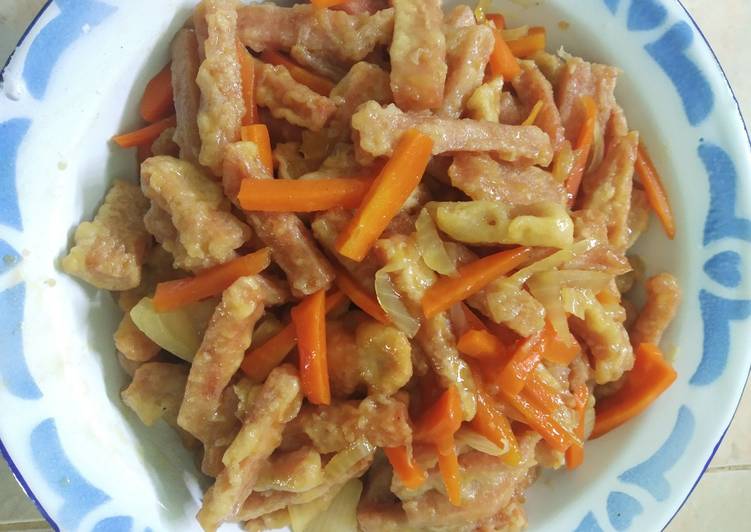 Langkah Mudah untuk Menyiapkan Stir-Fry Pork Luncheon, Enak