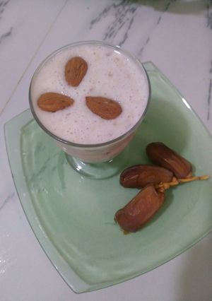 صورة لوصفة كوكتيل الموز والتمر