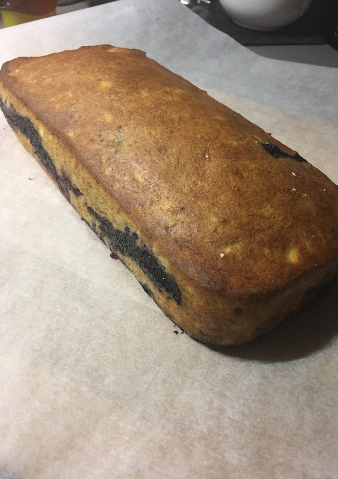 Una foto de Bizcocho de plátano y arándanos (Banana bread)
