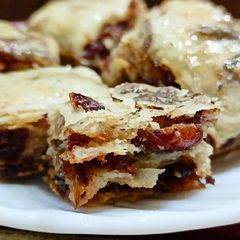 A picture of Baklava.