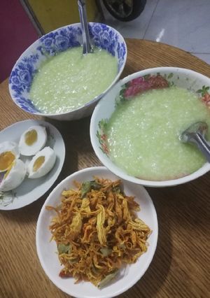 Hình của món Cháo trắng lá dứa.