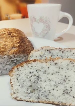Una foto de Budín de limón y chía🍋Delicia total. Súper esponjo