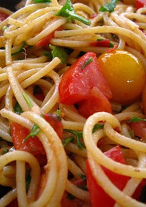 A picture of Super Easy Spaghetti with Anchovies & Fresh Tomatoes for Two.