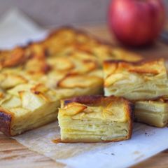 A picture of French Apple Custard Cake.