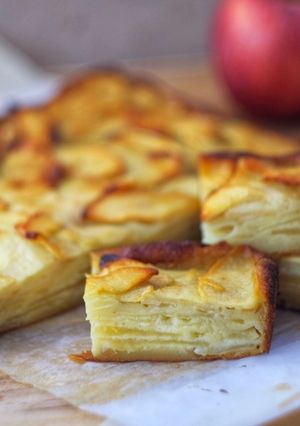 A picture of French Apple Custard Cake.
