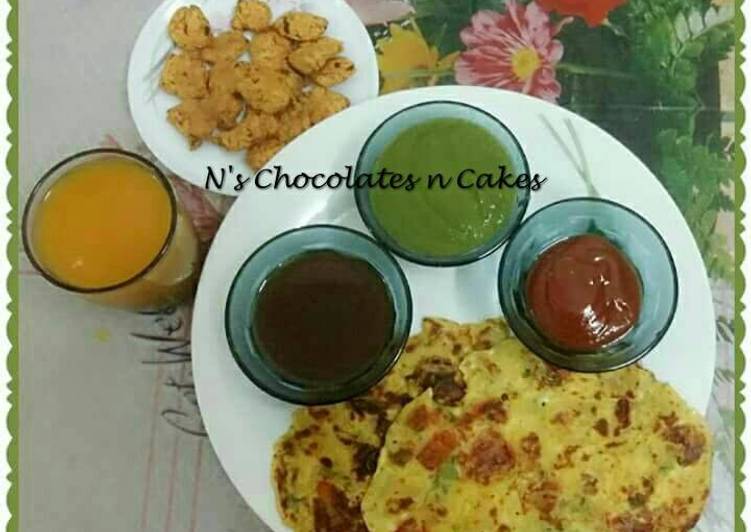 Garari(Spiced Gram Flour Pancakes) and Traditional Thabak Variyun