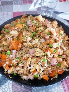 Una foto de 113. Arroz tres delicias