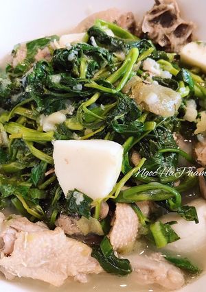 Hình của món Vịt om sấu.