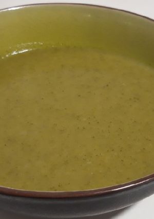 Una foto de Sopa de brócoli Monsieur Cuisine Connect