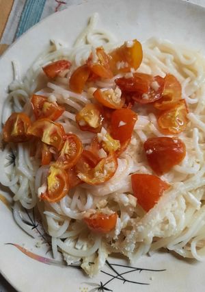 Una foto de Fideos de arroz con cherry en airfryde