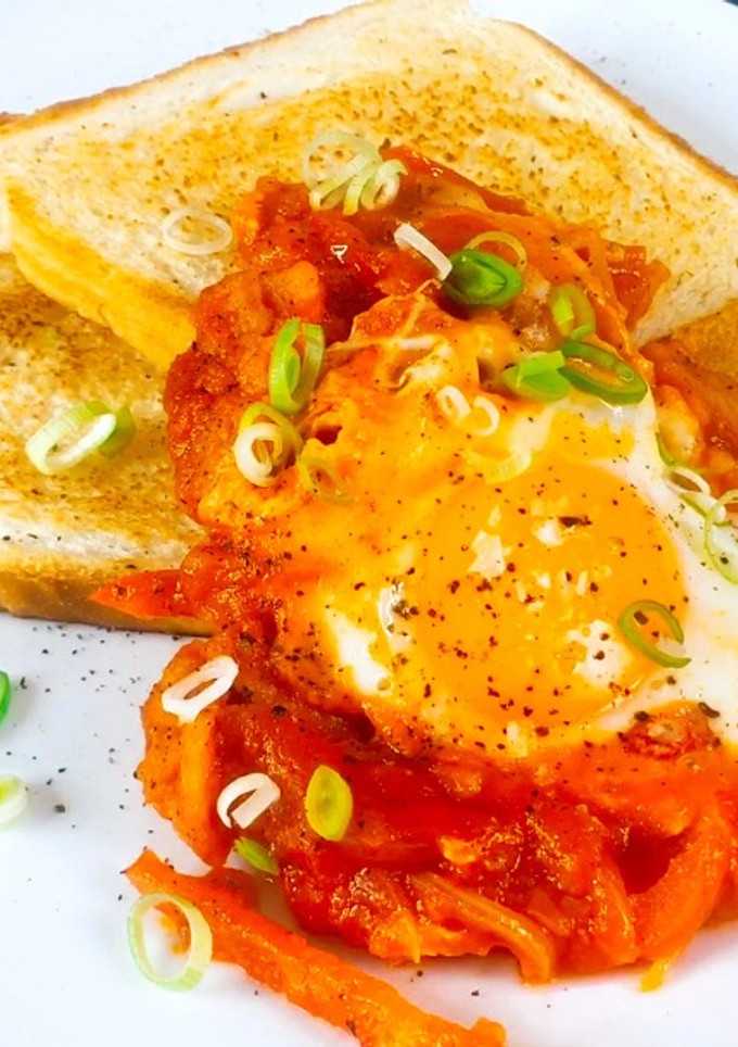 Una foto de Huevos rotos DESAYUNO o CENA