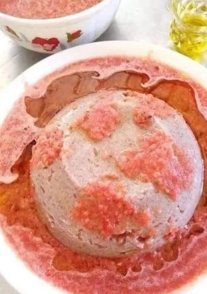 صورة لوصفة عصيده سودانيه بزبده الفول والطماطم