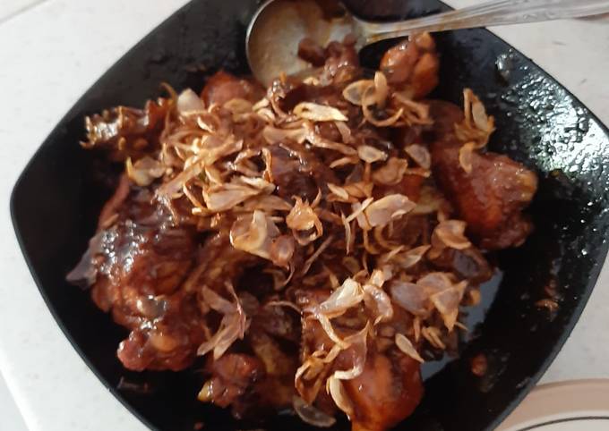 Ayam kecap tabur bawang goreng