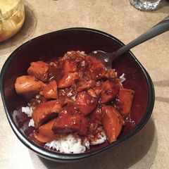 A picture of Honey’s Honey Garlic Chicken.