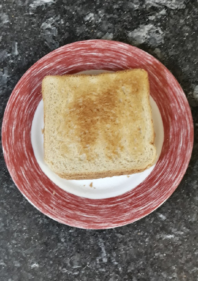 Una foto de Sándwich de ensaladilla