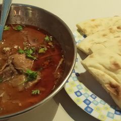 A picture of Chicken nihari.