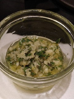 A picture of 香蒜牛排汁 (Garlic Steak Sauce).