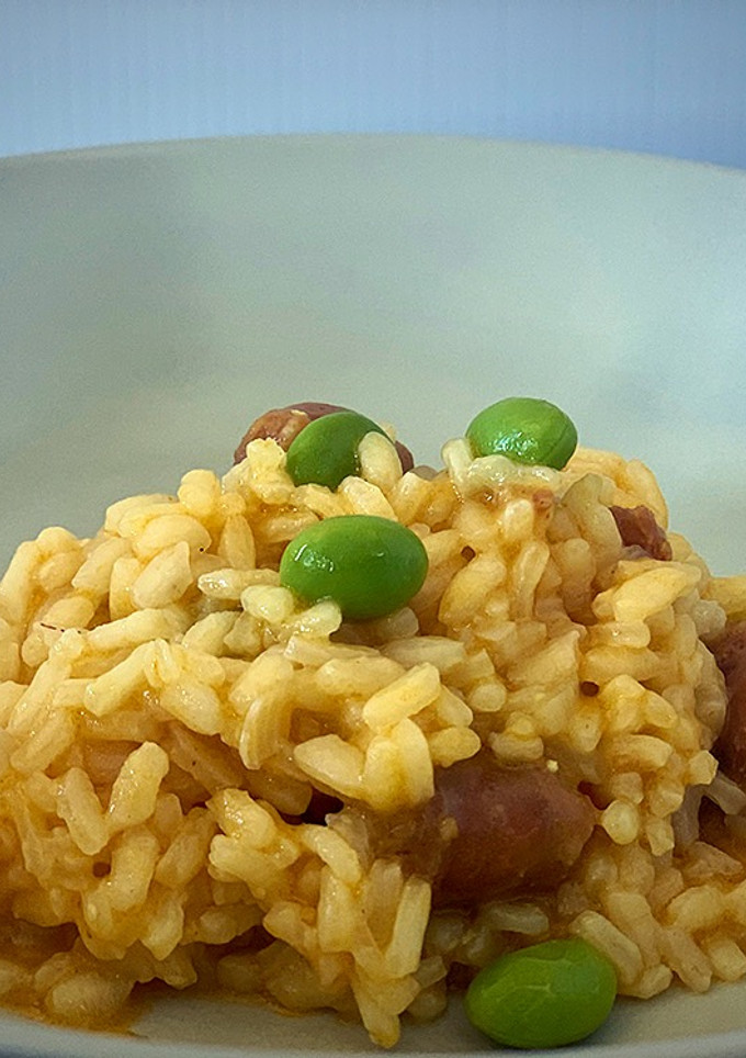 Una foto de Risotto de chistorra y edamame