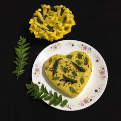 A picture of Khaman Dhokla.