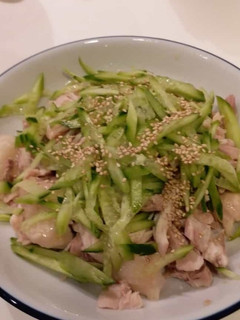 Foto resep Salad ayam & mentimun (sesame chicken salad)