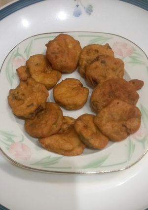 A picture of Loaki k pakoray 🥒 🥒.