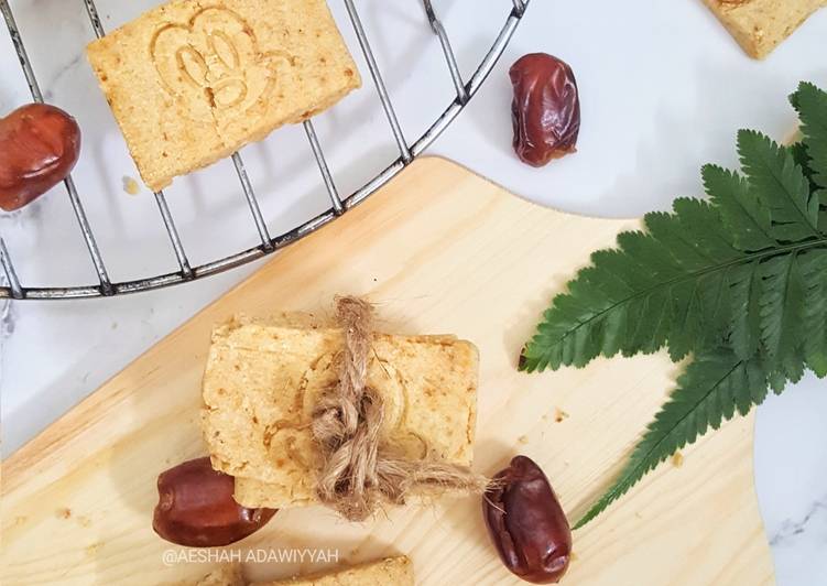Biskut Kurma Bayi yang Cair Dimulut - gerenti jadi!