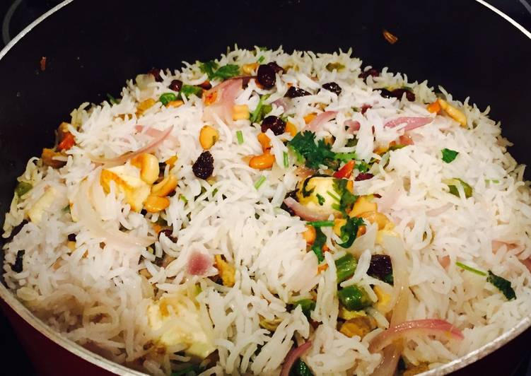 Recipe of Any-night-of-the-week Mushroom (veggie) Dum Biriyani