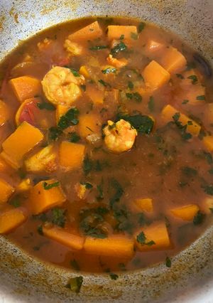 A picture of Prawn curry with butternut squash.