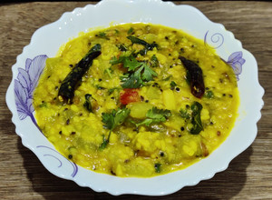 A picture of Lauki moong dal curry (sorakaya pappu kora).