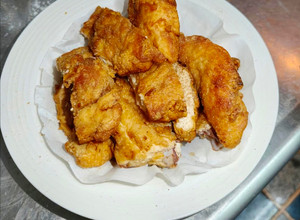 便當店炸雞排 的食譜成品照片