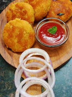 A picture of Idli kebabs.
