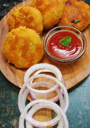 A picture of Idli kebabs.