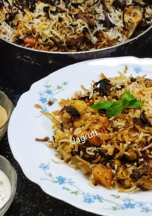 A picture of Hyderabadi Veg Dum Biryani.