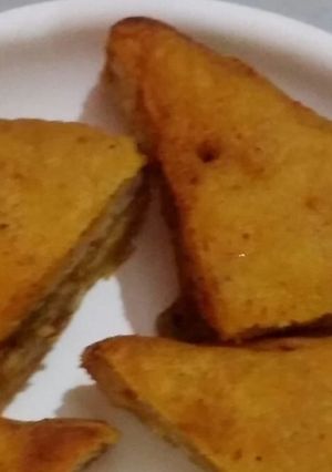 A picture of Bread pakora.