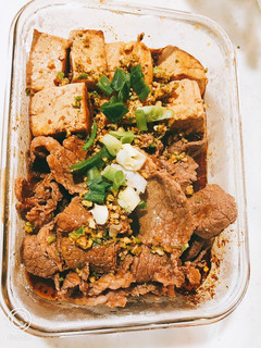 生酮版川味水煮豆腐牛肉片 的食譜成品照片