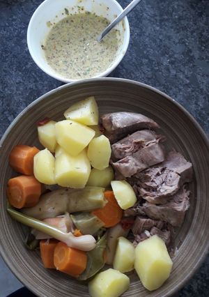 Une photo de Langue de veau sauce moutarde