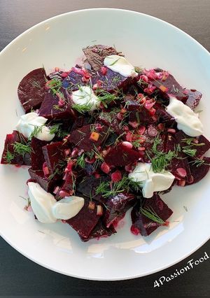 Une photo de Betterave rôties, citron confit et sauce tahini- yaourt@4PassionFood #pâques