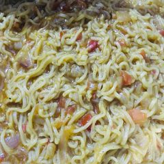 A picture of Fried maggi.