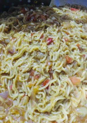 A picture of Fried maggi.