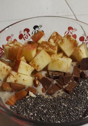 Una foto de Avena proteicas de manzana/canela con chía