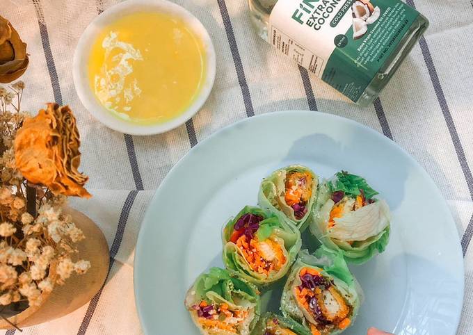 Yuk intip, Resep buat Salad Roll with Honey Mustard Dressing yang istimewa