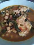 Garbanzos con congrio y espinacas