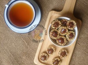 Gambar Hazelnut Button Cookies